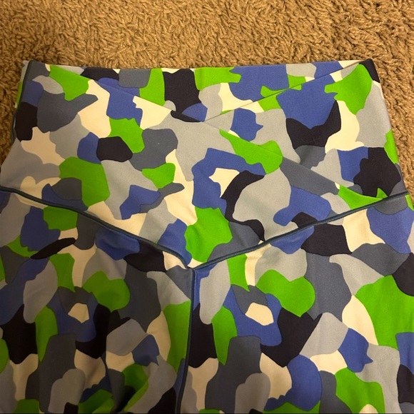 OFFLINE BY AERIE REAL ME CROSSOVER LEGGINGS - Picture 8 of 8